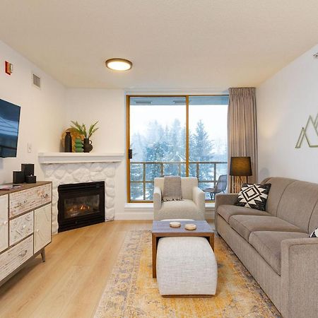 Renovated 1Bed-1Bath In Village With Pool, Hot Tub, And Sauna ويسلار المظهر الخارجي الصورة