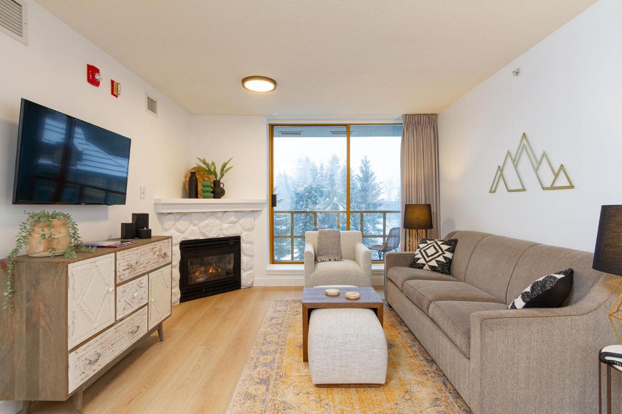 Renovated 1Bed-1Bath In Village With Pool, Hot Tub, And Sauna ويسلار المظهر الخارجي الصورة