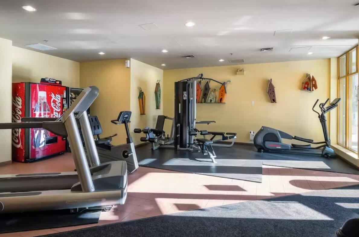 Renovated 1Bed-1Bath In Village With Pool, Hot Tub, And Sauna ويسلار المظهر الخارجي الصورة